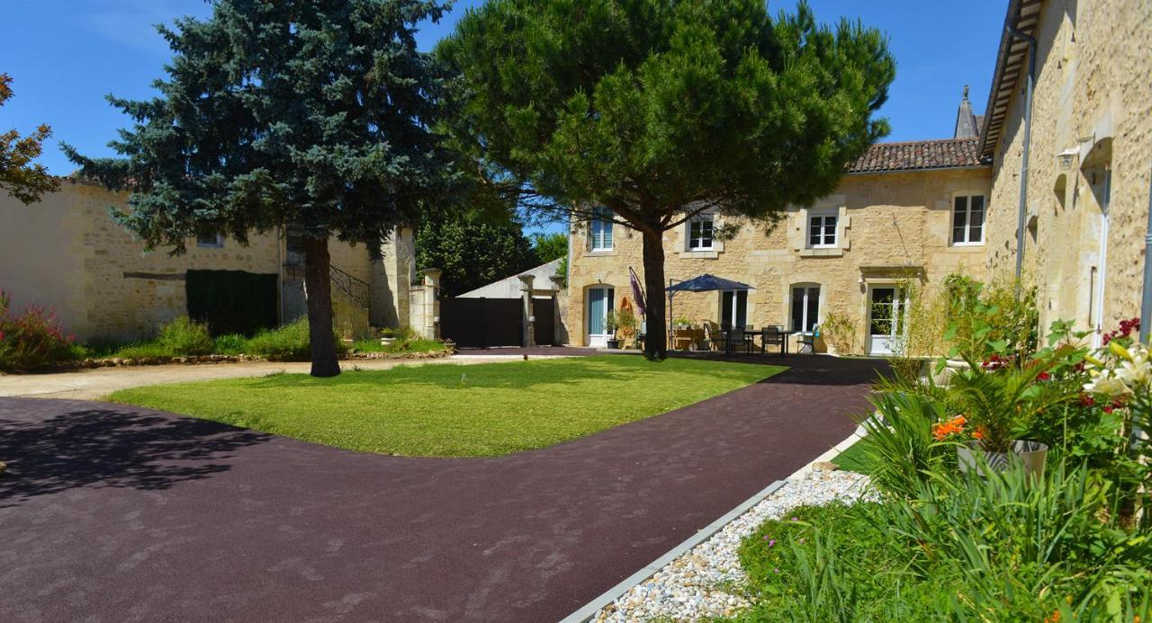 Jardin D'Arcy - Chambres D'Hotes Avec Piscine Et Spa Bois Exterior photo